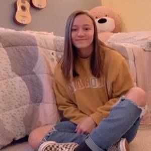 Meet your Posher, Olivia